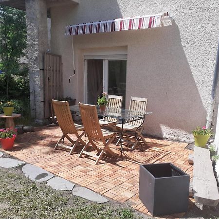 Appartement Rez De Chaussee Avec Terrasse Et Jardin Tence Buitenkant foto