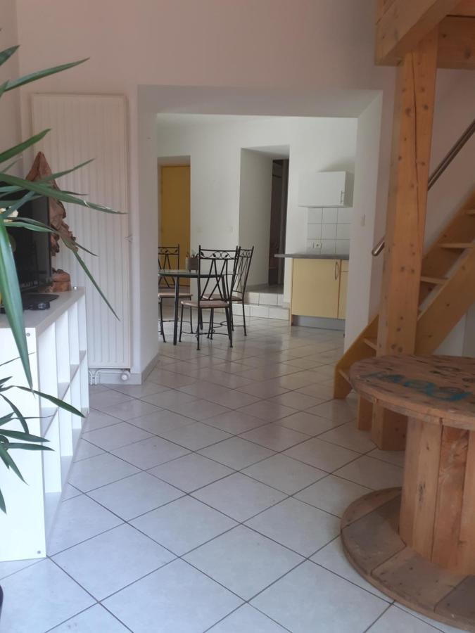 Appartement Rez De Chaussee Avec Terrasse Et Jardin Tence Buitenkant foto