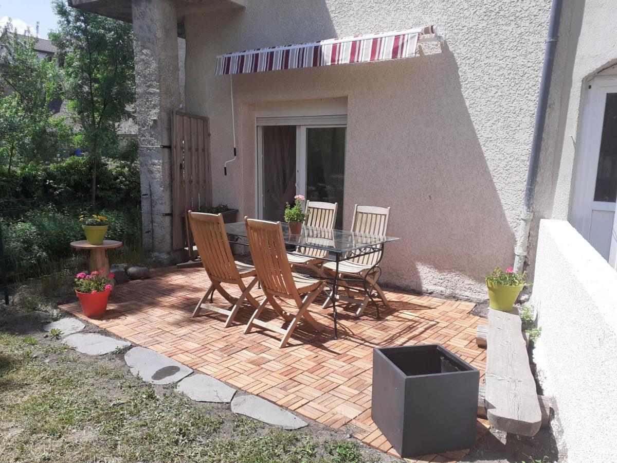 Appartement Rez De Chaussee Avec Terrasse Et Jardin Tence Buitenkant foto