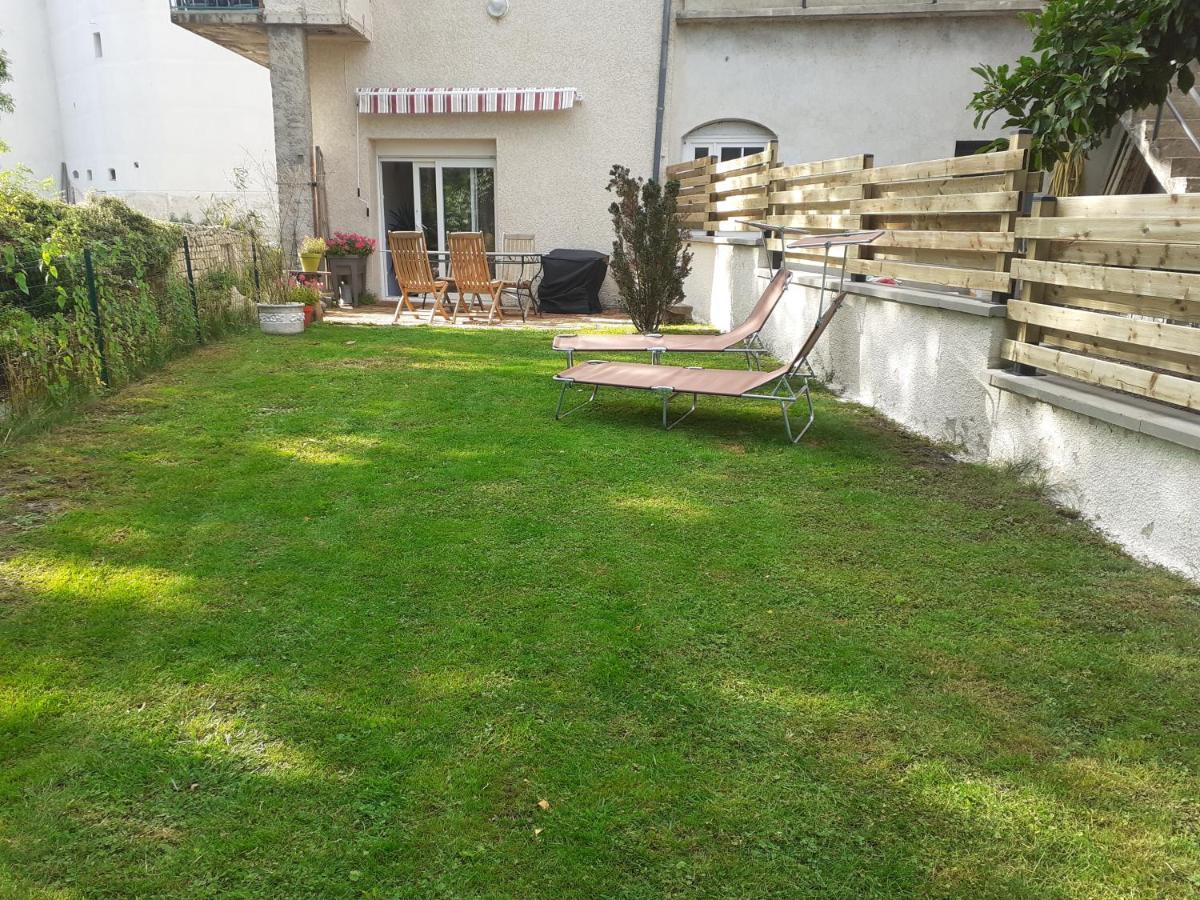 Appartement Rez De Chaussee Avec Terrasse Et Jardin Tence Buitenkant foto